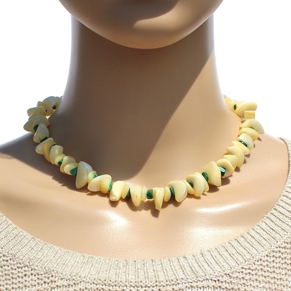 Vintage Malachite & Mother of Pearl Necklace - Picture 1 of 5